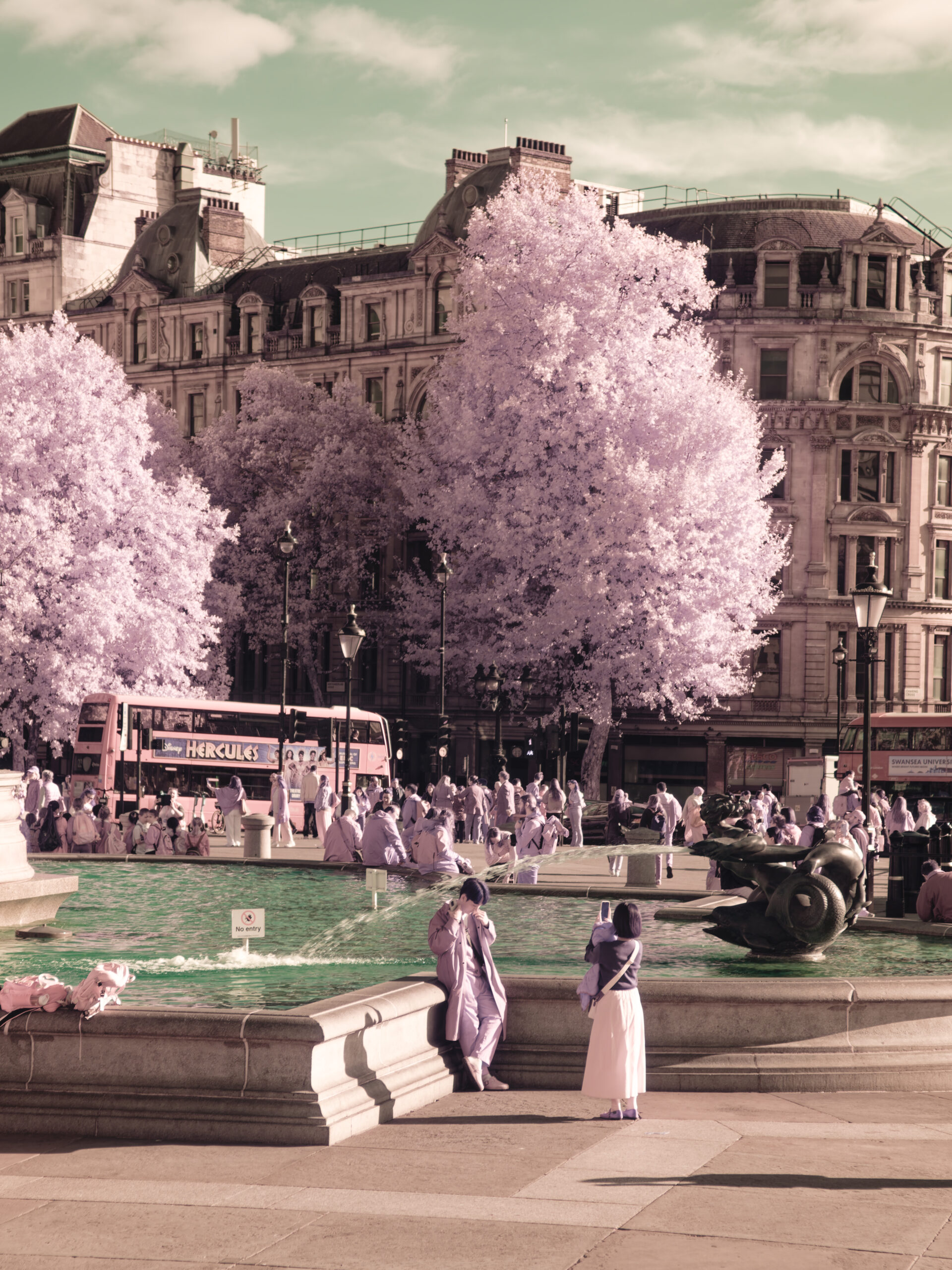 Trafalgar Square tourists